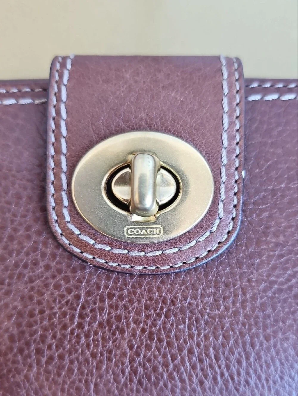 Coach Vintage Brown Pebbled Leather Wallet w/ Lavender Interior Like New